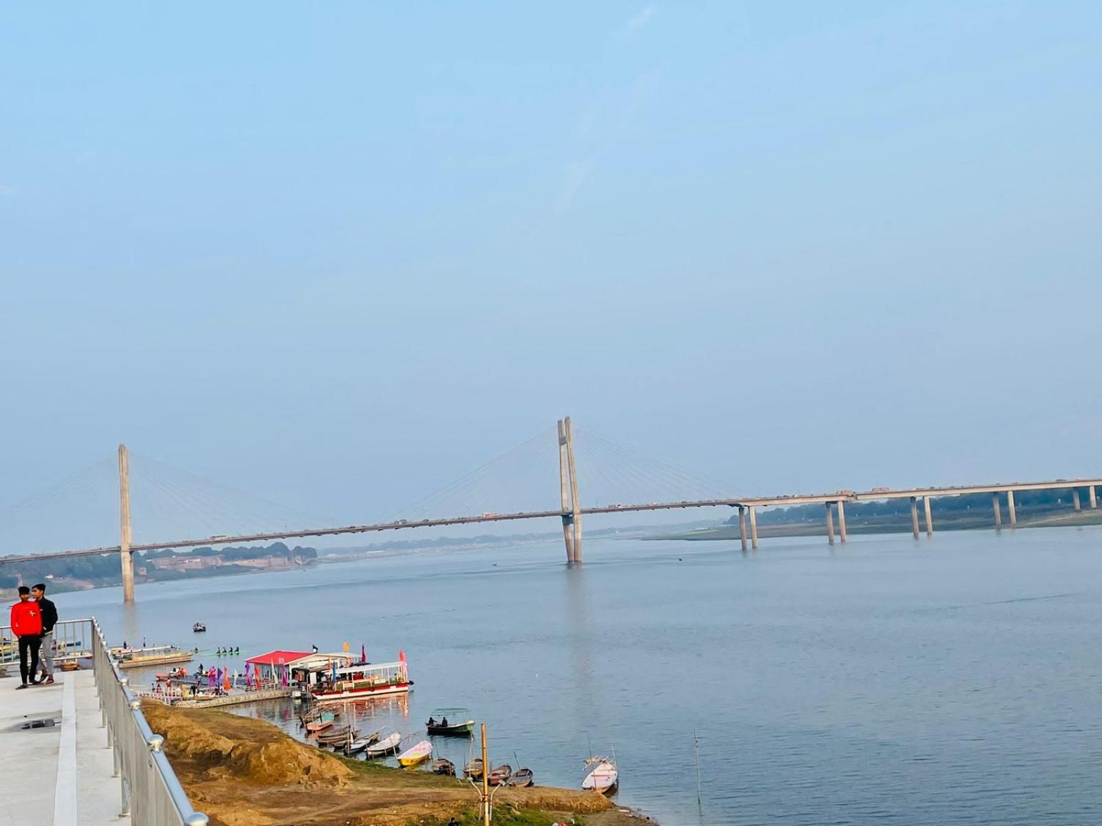 Holidayy Inn Prayagraj Esterno foto