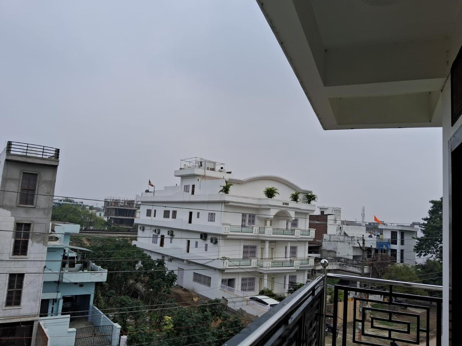 Holidayy Inn Prayagraj Esterno foto