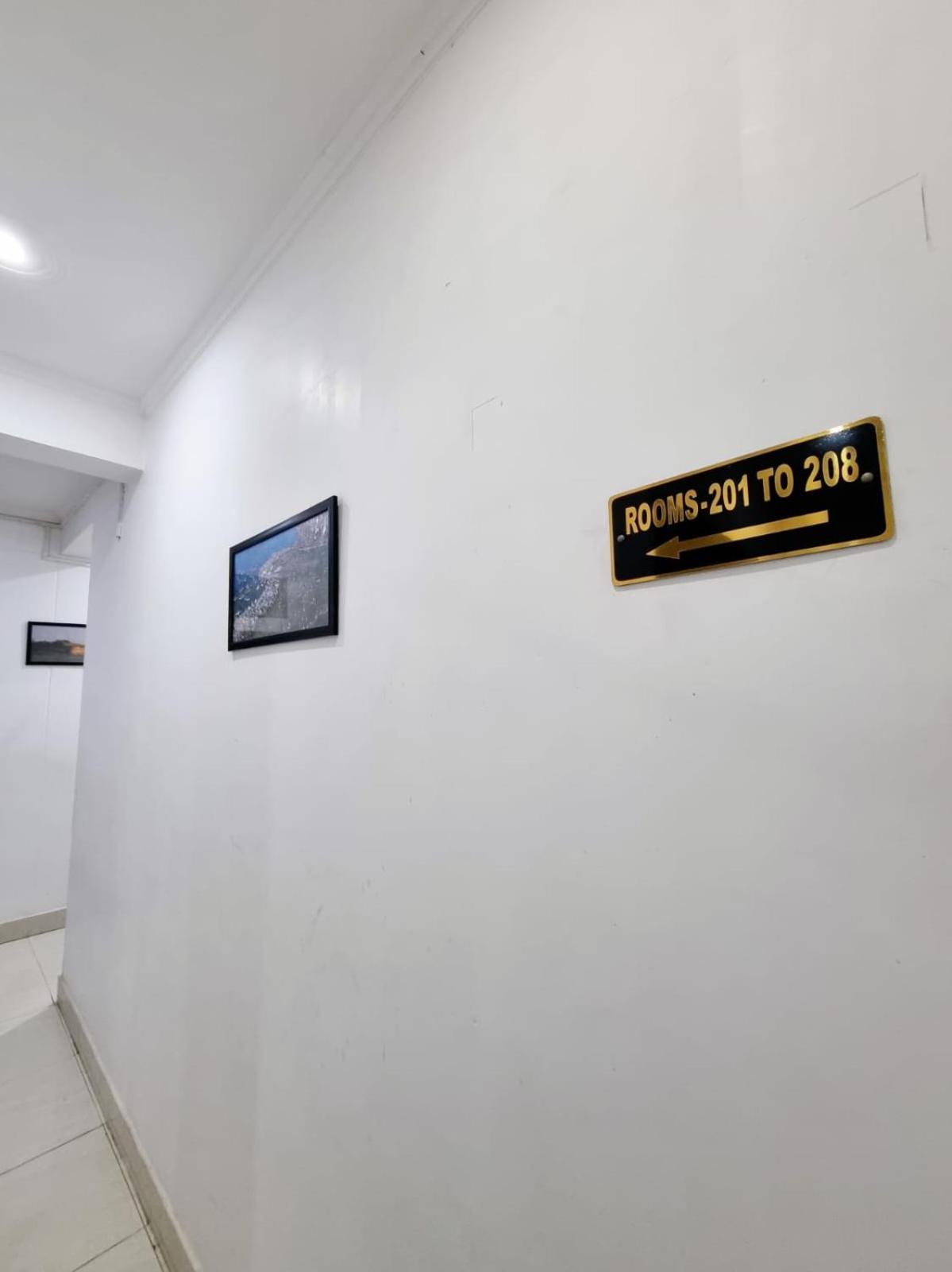 Holidayy Inn Prayagraj Esterno foto