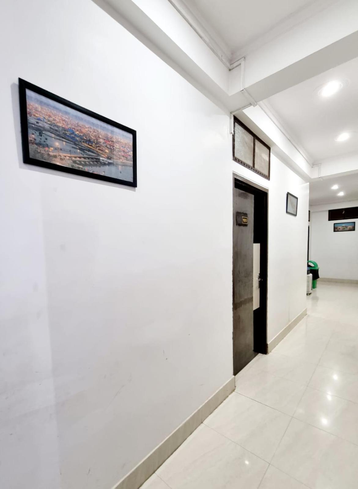 Holidayy Inn Prayagraj Esterno foto